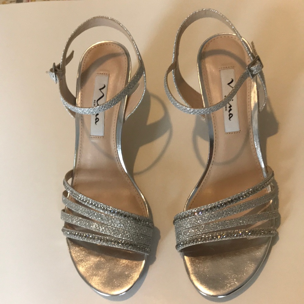 Shoes - Picture 3 of 7